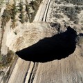 10 Sinkhole Paling Besar di Dunia, Bumi Bolong!