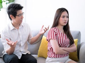 Zodiak Asmara Hari Ini 15 Oktober 2024: Aquarius Terburu-buru, Leo Panik