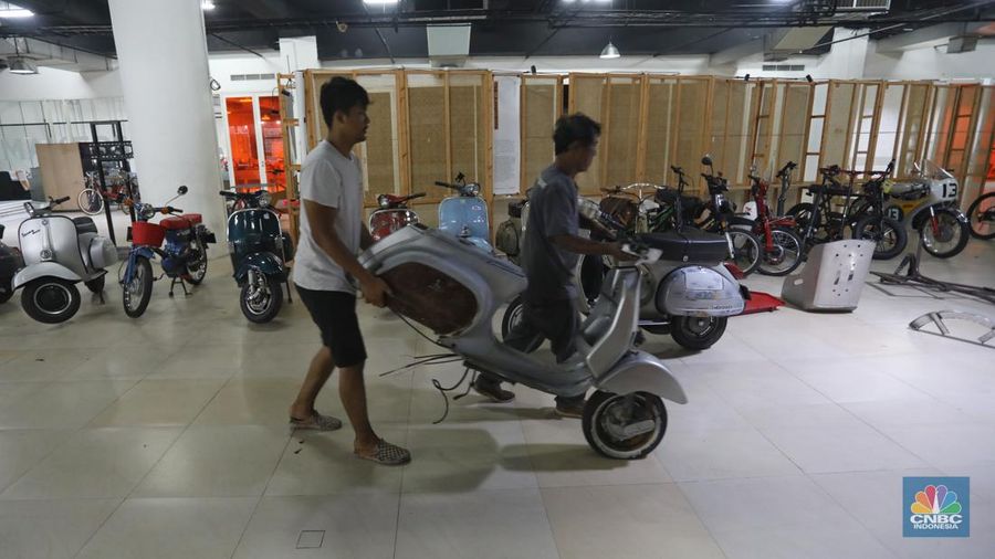 Motor Vespa Diubah Jadi Vespa Listrik (CNBC Indonesia/Andrean Kristianto)