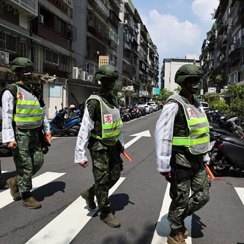 Potret Taiwan Siap-Siap Perang, Ada Simulasi Berlindung Warga