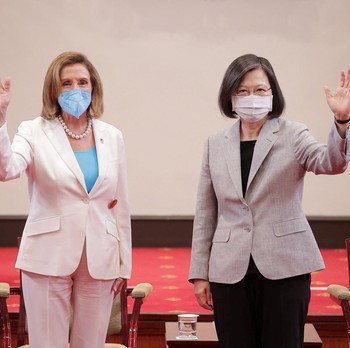 Mesra di Tengah Amarah China, Pelosi Bertemu Tsai Ing Wen