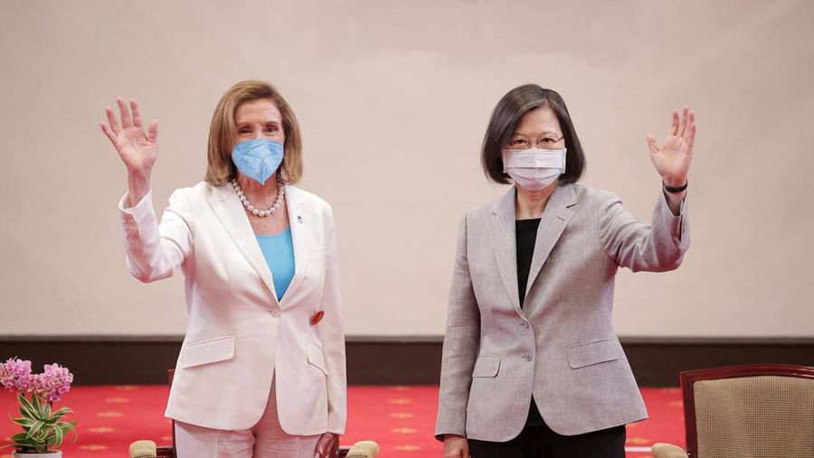 U.S. House of Representatives Speaker Nancy Pelosi attends a meeting with Taiwan President Tsai Ing-wen at the presidential office in Taipei, Taiwan August 3, 2022. Taiwan Presidential Office/Handout via REUTERS  ATTENTION EDITORS - THIS IMAGE WAS PROVIDED BY A THIRD PARTY. NO RESALES. NO ARCHIVES.