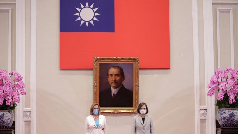 U.S. House of Representatives Speaker Nancy Pelosi visits the parliament in Taipei, Taiwan August 3, 2022. REUTERS/Ann Wang