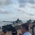 Momen Tank & Jet Tempur China Mendekat ke Taiwan