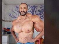 Orang Ini Terobsesi Jadi Hulk, Akhir Hidupnya Mengenaskan