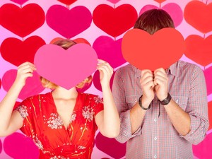 Kenapa Simbol Cinta Bentuknya Love?
