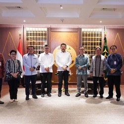 Jreeng.. Bos OJK Bertemu Jaksa Agung, Soal Jiwasraya-Asabri?