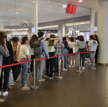 H&M Mau Cabut dari Rusia, Warga Berbondong-Bondong Belanja