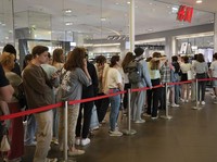 H&M Mau Cabut dari Rusia, Warga Berbondong-Bondong Belanja