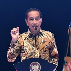Jokowi Unjuk Gigi, dari Panen Tol hingga Hilirisasi