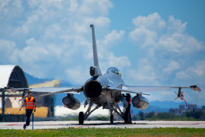 HUALIEN, TAIWAN - AUGUST 06: An Air Force personnel conducts the aircraft inspection to a Taiwanese F-16 Fighting Falcon upon landing at Hualien Air Force Base on August 06, 2022 in Hualien, Taiwan. Taiwan remained tense after U.S. Speaker of the House Nancy Pelosi (D-CA) visited earlier this week, as part of a tour of Asia aimed at reassuring allies in the region. China has been conducting live-fire drills in waters close to those claimed by Taiwan in response. (Photo by Annabelle Chih/Getty Images)