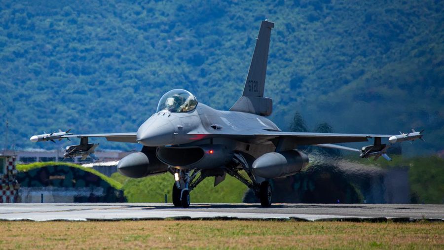 HUALIEN, TAIWAN - AUGUST 06: Taiwanese F-16 Fighting Falcon lands at Hualien Air Force Base on August 06, 2022 in Hualien, Taiwan. Taiwan remained tense after U.S. Speaker of the House Nancy Pelosi (D-CA) visited earlier this week, as part of a tour of Asia aimed at reassuring allies in the region. China has been conducting live-fire drills in waters close to those claimed by Taiwan in response. (Photo by Annabelle Chih/Getty Images)