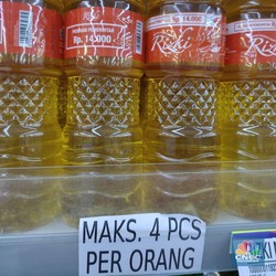 Serbu! Minyak Goreng Rizki Rp14.000/Liter, Punya Pemerintah?