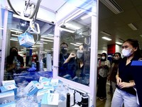Pengunjung Stasiun MRT Setiabudi Astra Jadi Ceria, Ada Apa?