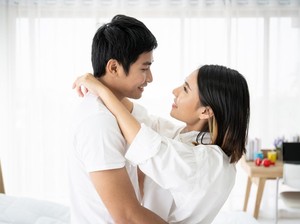 Istri Wajib Tahu! 10 Trik Sensual yang Bikin Suami Nempel Terus-Betah di Ranjang