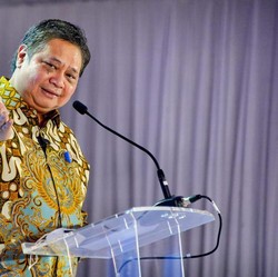 Ramai-ramai Menteri Merapat ke Kantor Airlangga, BBM Naik?