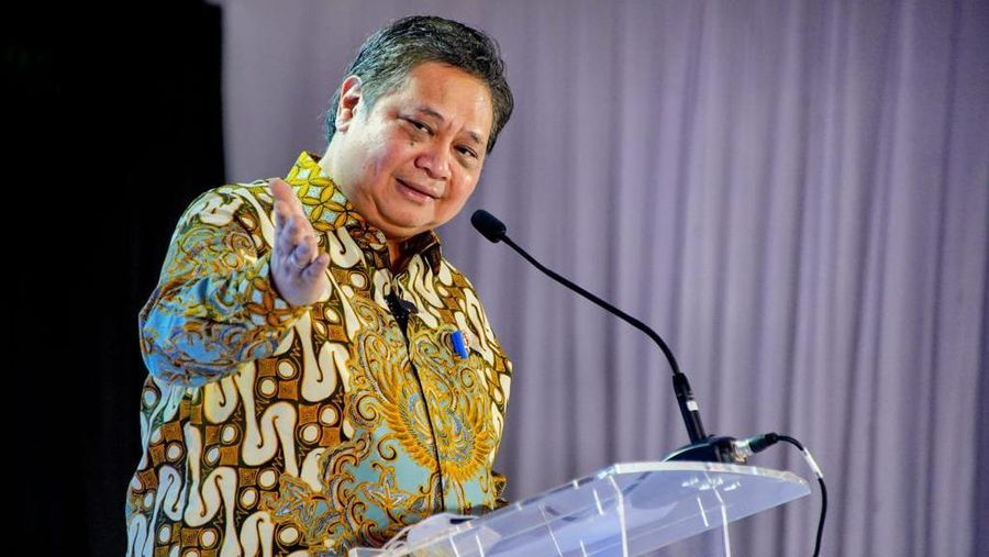Menteri Koordinator Bidang Perekonomian Airlangga Hartarto di acara Peluncuran Produksi Perdana Wuling Air EV di PT.SAIC General Motors Wuling (SGMW) Motor Indonesia Cikarang, Jawa Barat, Senin (8/8/2022). (dok Kemenko Perekonomian),
