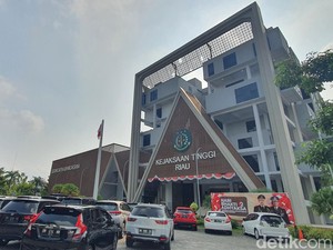 Kejati Riau Geledah Disdikbud Rohil, Usut Dugaan Korupsi Pembangunan SD-SMP