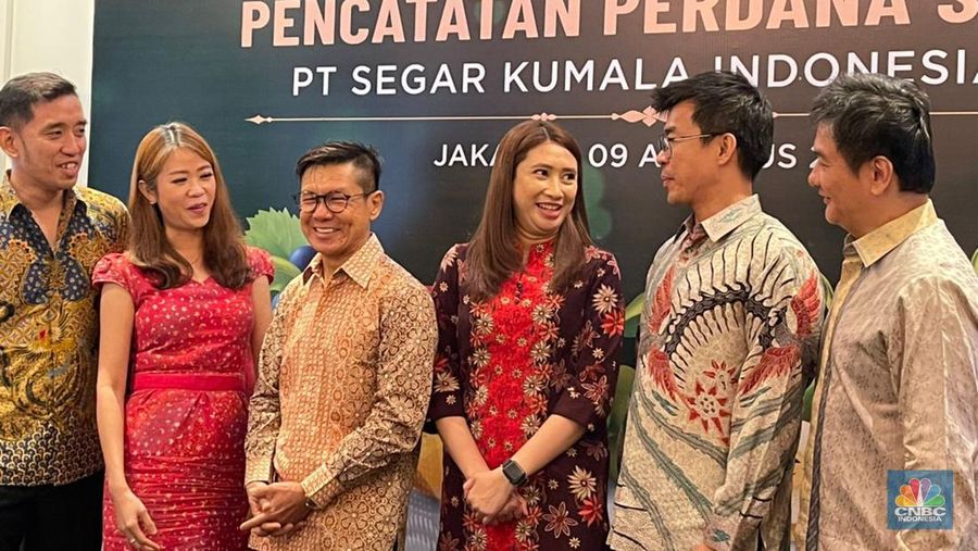 Pencatatan Perdana Saham PT Segar Kumala Indonesia Tbk (BUAH). (CNBC Indonesia/ Teti Purwanti)