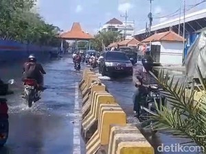Waspadai Banjir Rob di Pesisir Surabaya 14-19 November 2024