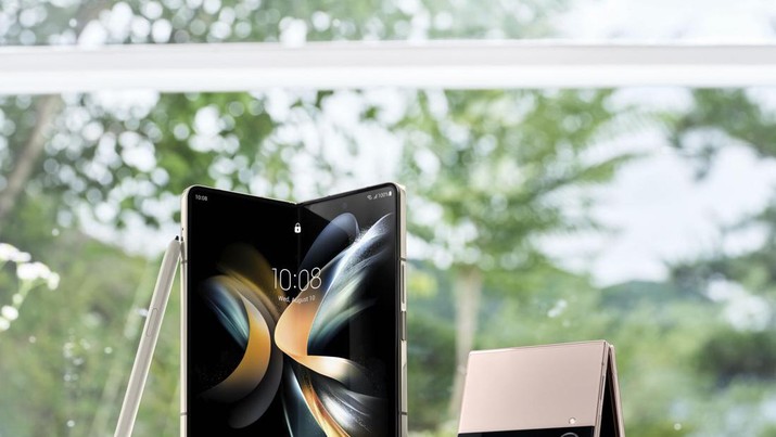 Galaxy Z Fold 4 dan Galaxy Z Flip 4 Galaxy Z Fold 4 dan Galaxy Z Flip 4