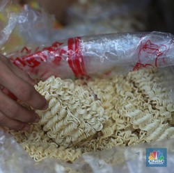 Jangan Konsumsi 7 Makanan ini Bersama Mie Instan