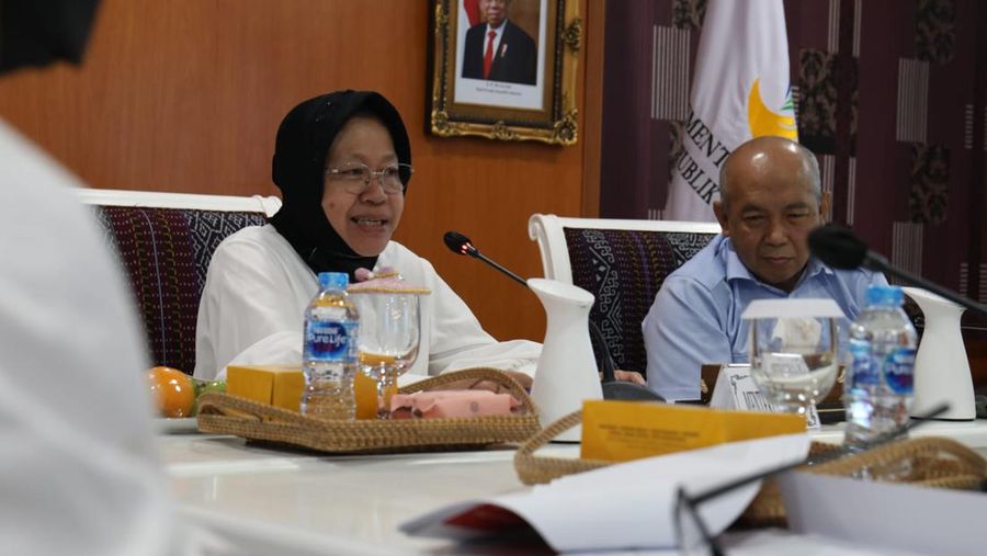 Menteri Sosial Tri Rismaharini