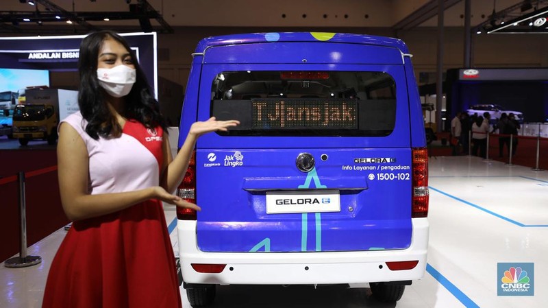 Angkutan umum DFSK Gelor E di ajang Gakindo Indonesia Internasional Auto Show (GIIAS) 2022 di Tangerang, Banten., Kamis (11/8/2022). (CNBC Indonesia/ Tri Susilo)