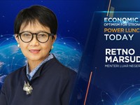 Live! Menlu Bicara Diplomasi Ekonomi di Tengah Krisis Global