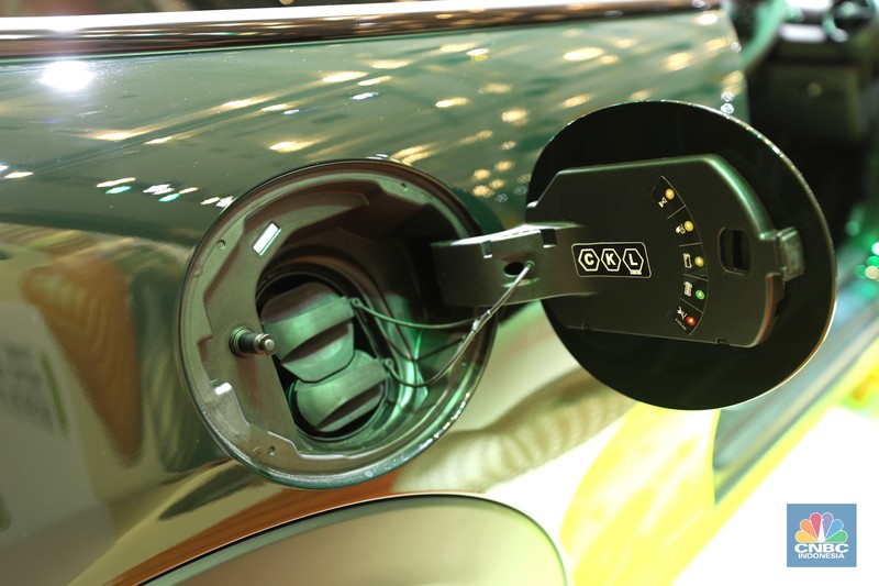 MINI Electric di ajang Pameran Gaikindo Indonesia International Auto Show (GIIAS) 2022 di Tangerang, Banten, Kamis (11/8/2022). (CNBC Indonesia/ Tri Susilo)
