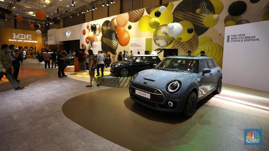 MINI Electric di ajang Pameran Gaikindo Indonesia International Auto Show (GIIAS) 2022 di Tangerang, Banten, Kamis (11/8/2022). (CNBC Indonesia/ Tri Susilo)