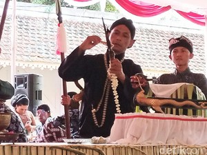 Mengenal Ritual Jamasan Pusaka yang Dilakukan Saat 1 Suro dan Filosofinya