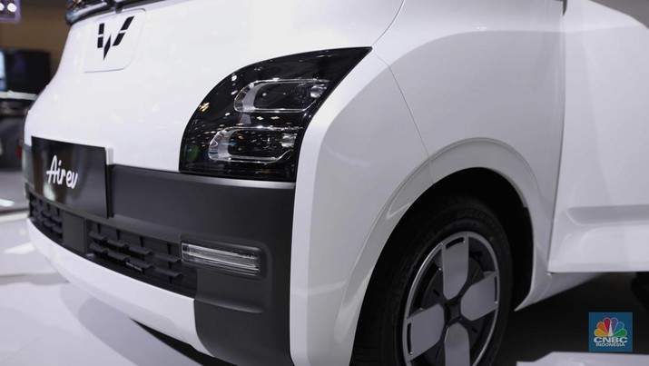 Wuling Air ev di GIIAS 2022 Wuling Air ev Motors di gelaran GAIKINDO Indonesia International Auto Show (GIIAS) 2022 di Tangerang, Banten, Kamis (11/8/2022). (CNBC Indonesia/ Tri Susilo)