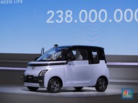 Jokowi Dorong Ekosistem EV, Berapa Harga Mobil Listrik di RI?
