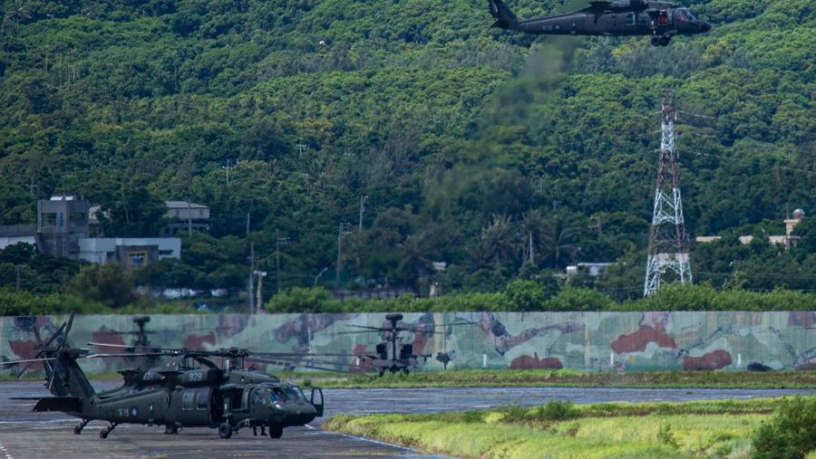 Militer Taiwan mengadakan latihan tempur. (Getty Images/Annabelle Chih)