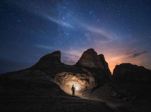 Daftar Fenomena Astronomi Mei 2025: Hujan Meteor hingga Flower Moon
