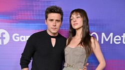 Brooklyn Beckham & Nicola Peltz Mendadak Absen dari MET Gala, Drama Keluarga?
