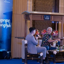 Ketika Ganjar Pranowo Belajar NFT dari Ghozali