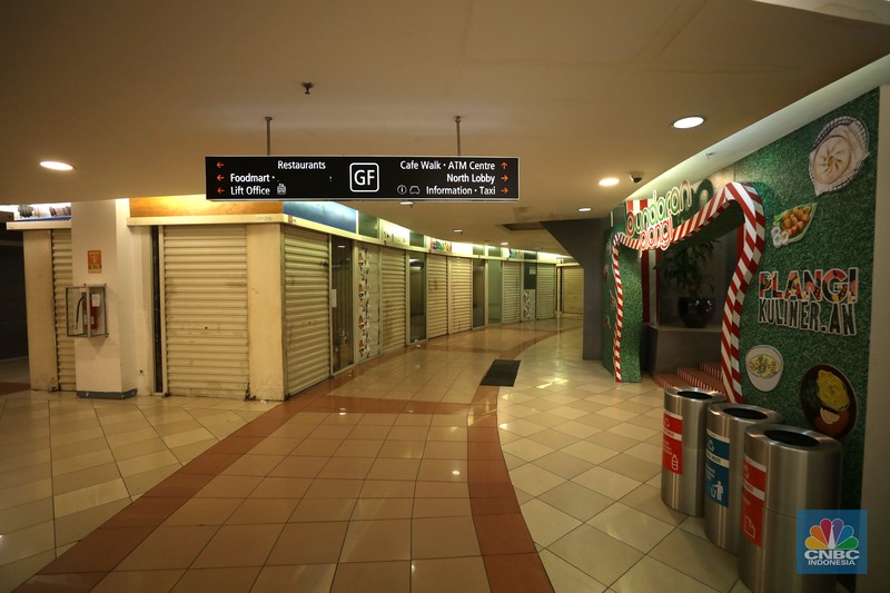 Suasana Plaza Semanggi, Jakarta, Senin (15/8/2022). (CNBC Indonesia/ Tri Susilo)