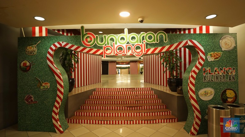 Suasana Plaza Semanggi Suasana Plaza Semanggi, Jakarta, Senin (15/8/2022). (CNBC Indonesia/ Tri Susilo)