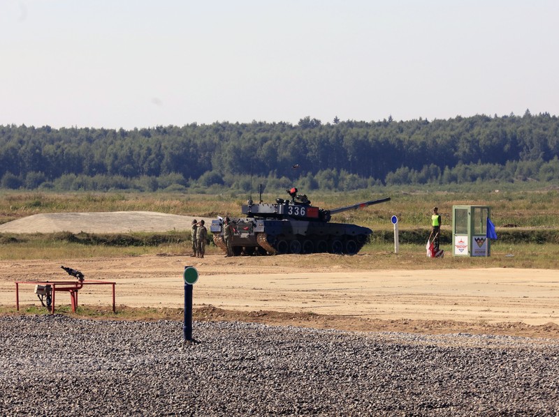 Tank China di Tank Biathlon Rusia Tank China bersaing dalam kontes