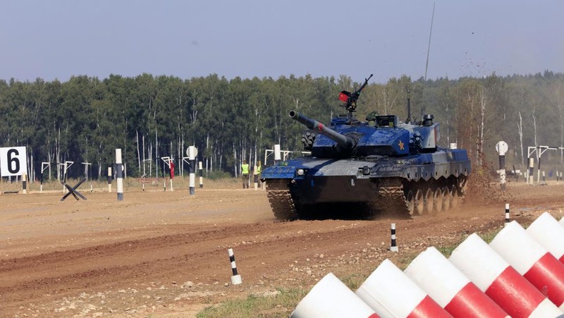 Tank China bersaing dalam kontes 