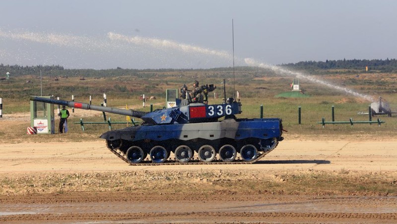 Tank China bersaing dalam kontes 