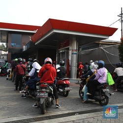 Perhatian! Jokowi Belum Akan Naikkan Harga Pertalite & Solar