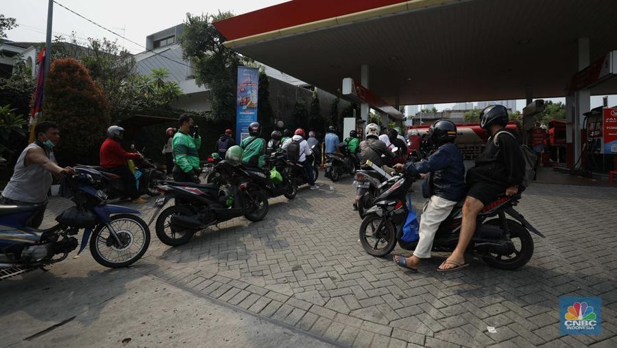 Antre BBM Pertalite  di Jl. Tali Raya, Slipi, Jakarta,
