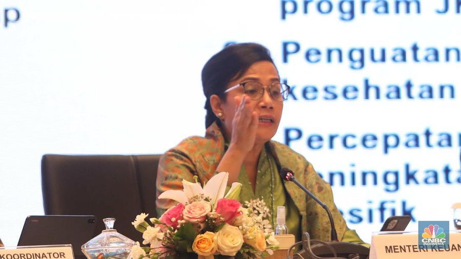 Menteri Keuangan Sri Mulyani memberi keterangan pers Nota Keuangan dan Rancangan Anggaran Pendapatan dan Belanja Negara (RAPBN) 2023 di Aula Chakti Budhi Bhakti (CBB), Kantor Pusat Direktorat Jenderal Pajak, Jakarta, Selasa, (16/8/2022). (CNBC Indonesia/ Muhammad Sabki)