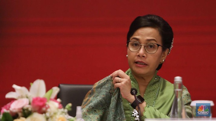 Menteri Keuangan Sri Mulyani memberi keterangan pers Nota Keuangan dan Rancangan Anggaran Pendapatan dan Belanja Negara (RAPBN) 2023 di Aula Chakti Budhi Bhakti (CBB),  Kantor Pusat Direktorat Jenderal Pajak, Jakarta, Selasa, (16/8/2022). (CNBC Indonesia/ Muhammad Sabki)