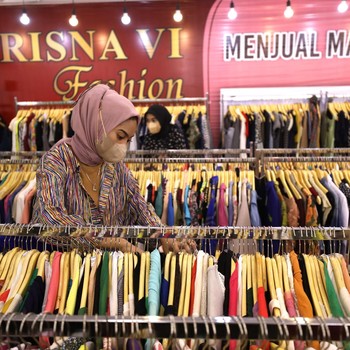 Pakaian Bekas Impor Zara Cs Kini Dijual di Mal DKI