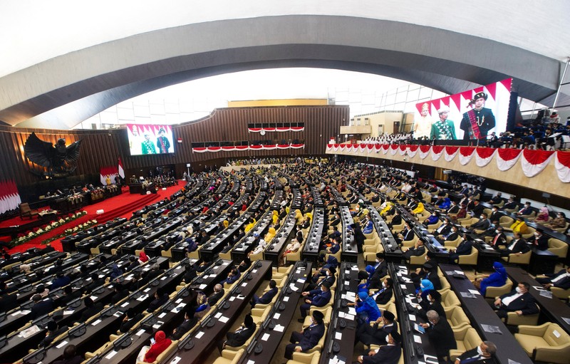 Presiden Joko Widodo Saat Tiba di Gedung DPR/MPR untuk Mengikuti Sidang Tahunan MPR-RI dan Sidang Bersama DPR RI dan DPD RI Tahun 2022. (CNBC Indonesia/ Muhammad Sabki)
