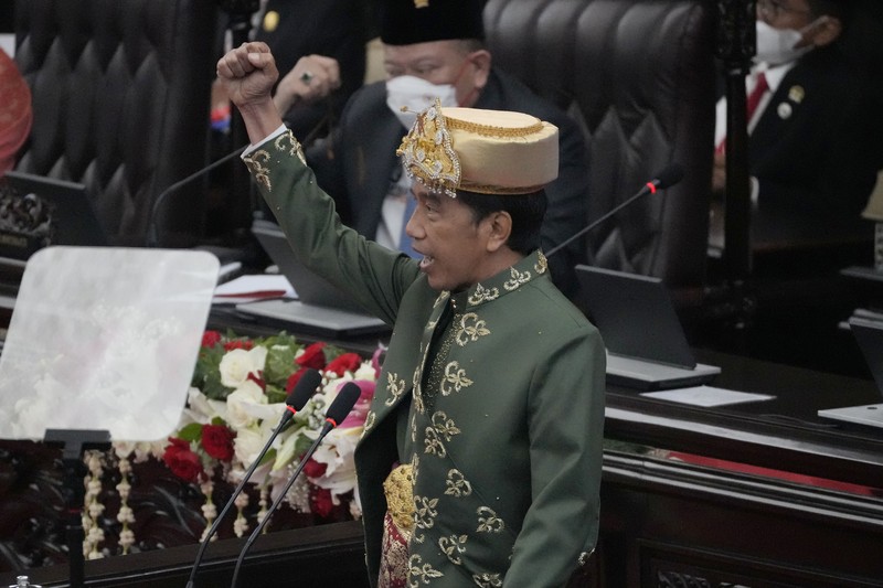 Presiden Joko Widodo Saat Tiba di Gedung DPR/MPR untuk Mengikuti Sidang Tahunan MPR-RI dan Sidang Bersama DPR RI dan DPD RI Tahun 2022. Presiden Joko Widodo Saat Tiba di Gedung DPR/MPR untuk Mengikuti Sidang Tahunan MPR-RI dan Sidang Bersama DPR RI dan DPD RI Tahun 2022. (CNBC Indonesia/ Muhammad Sabki)